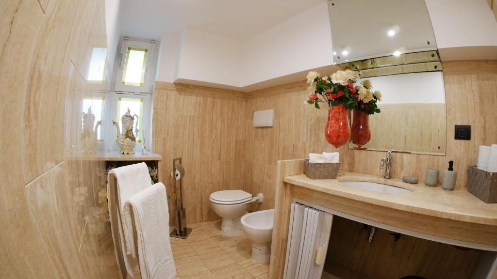 Koupelna v ubytování GianLuis Luxury Suites