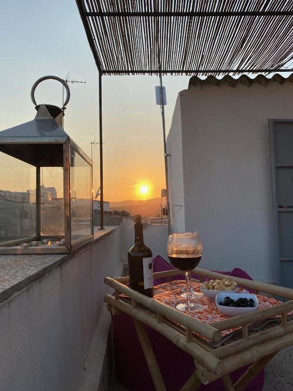 Pohľad na východ alebo západ slnka z apartmánu alebo blízkeho okolia