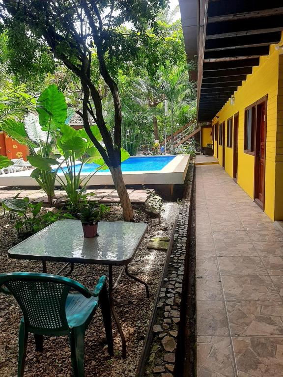 Bazén v ubytování Hotel Brasilito nebo v jeho okolí
