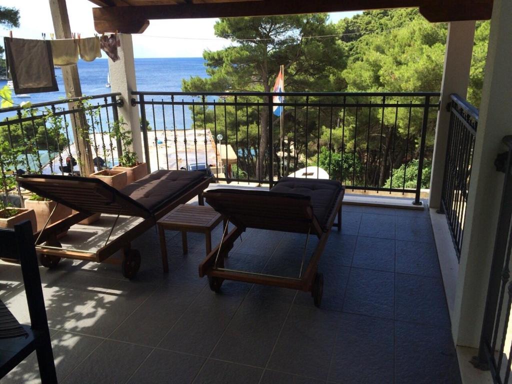 Fotografia z galérie ubytovania Apartments by the sea Cove Saplunara, Mljet - 4900 v destinácii Saplunara