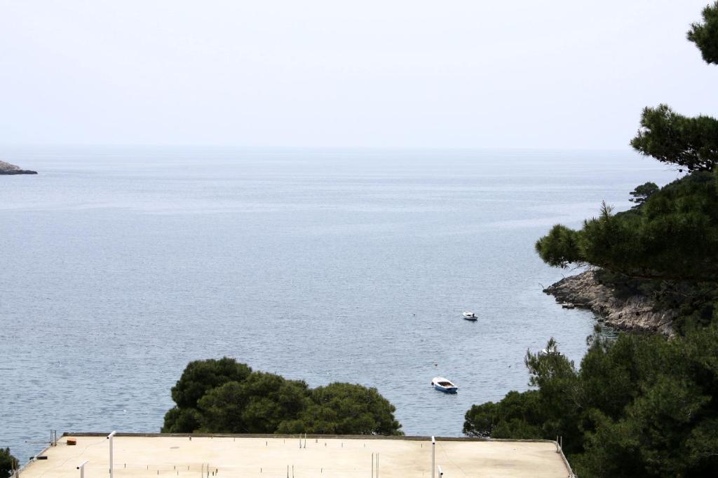 Fotografia z galérie ubytovania Apartments by the sea Cove Saplunara, Mljet - 4900 v destinácii Saplunara