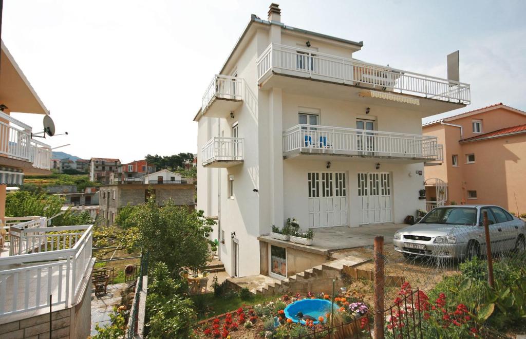 Fotografia z galérie ubytovania Apartments with a parking space Podstrana, Split - 4849 v destinácii Podstrana