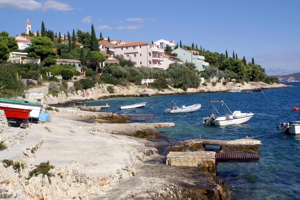Fotografie z fotogalerie ubytování Apartments by the sea Seget Vranjica, Trogir - 4884 v Trogiru