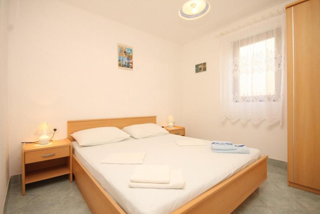 Fotografia z galérie ubytovania Apartments with a parking space Rukavac, Vis - 8837 vo Vise