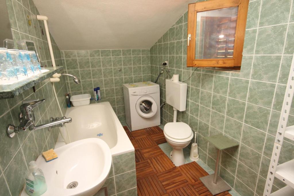 Kúpeľňa v ubytovaní Apartment Rukavac 8864b