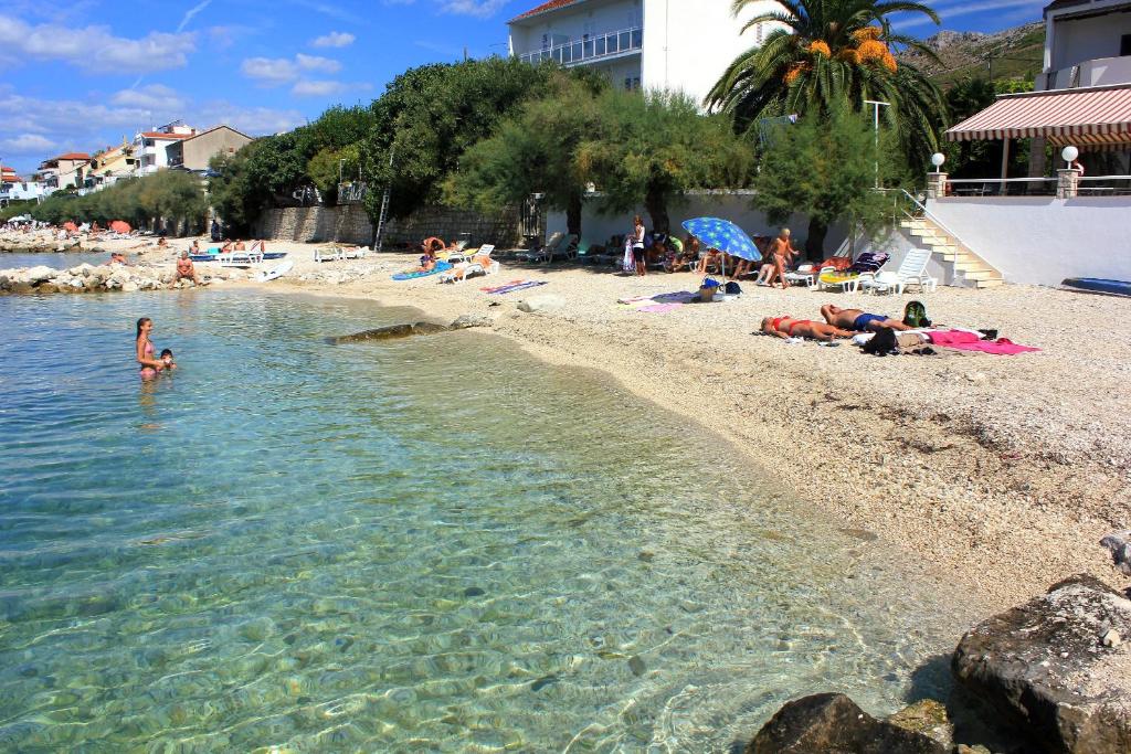 Fotografia z galérie ubytovania Apartments and rooms by the sea Podstrana, Split - 10301 v destinácii Podstrana