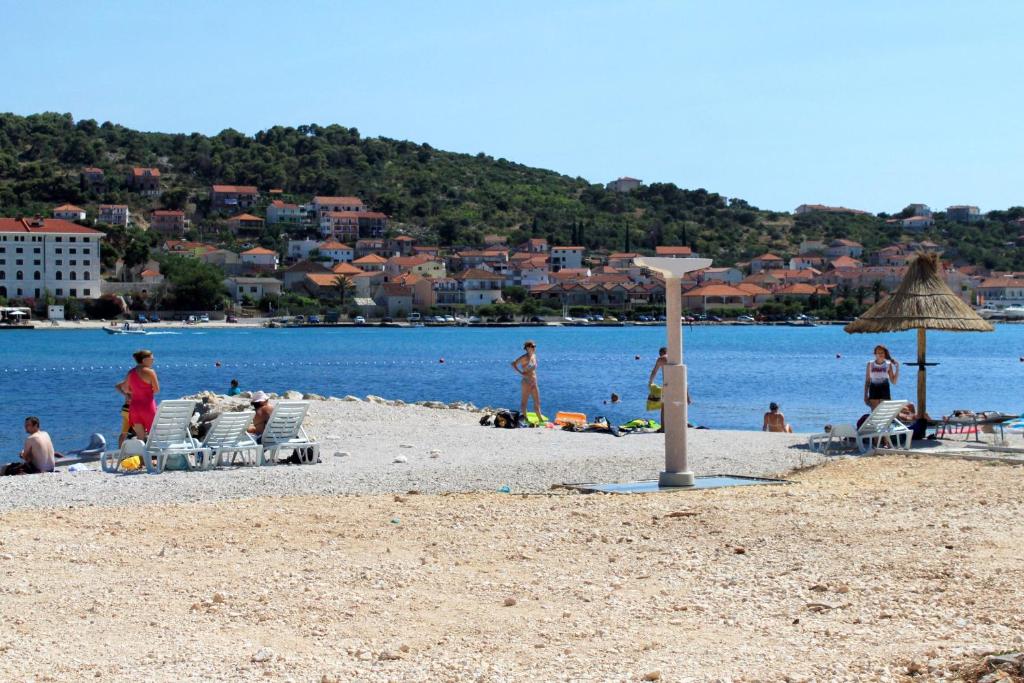 Fotografia z galérie ubytovania Apartments with a parking space Trogir - 15316 v Trogiri
