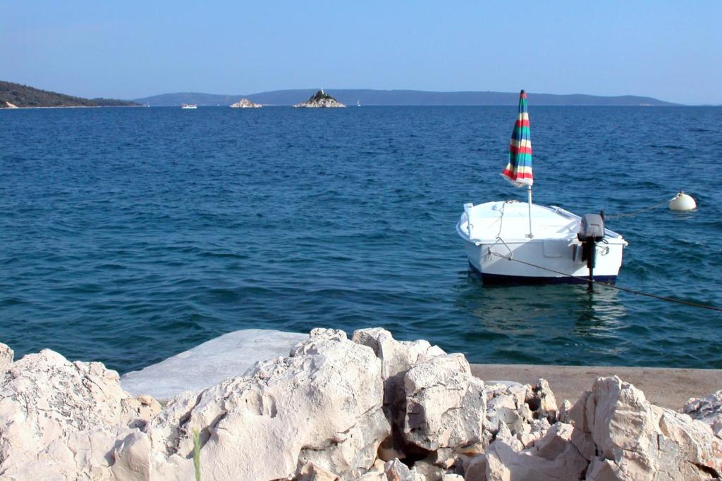 Fotografie z fotogalerie ubytování Seaside apartments with a swimming pool Seget Vranjica, Trogir - 2571 v Trogiru