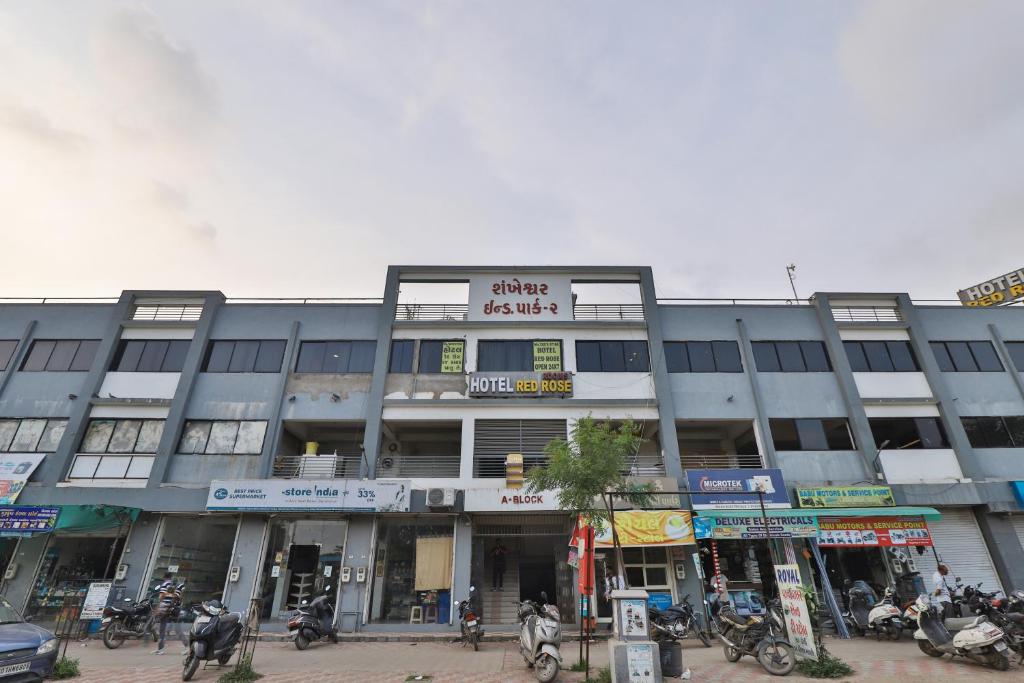 Hotel Red Rose, Ahmedabad – Updated 2023 Prices