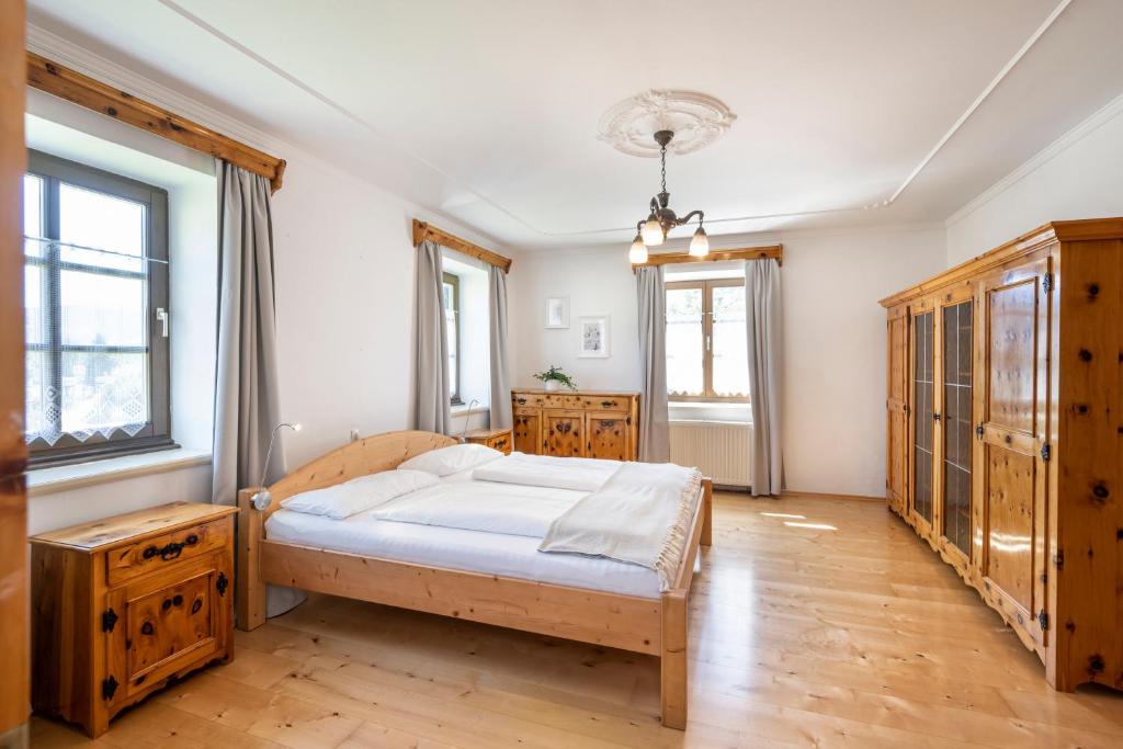 Postel nebo postele na pokoji v ubytování NEUHOFGUT I exklusiv und privat!