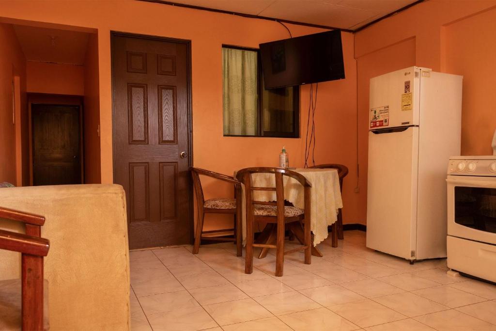 Kuchyň nebo kuchyňský kout v ubytování Marta's Guesthouses, apartamentos con entrada autonoma