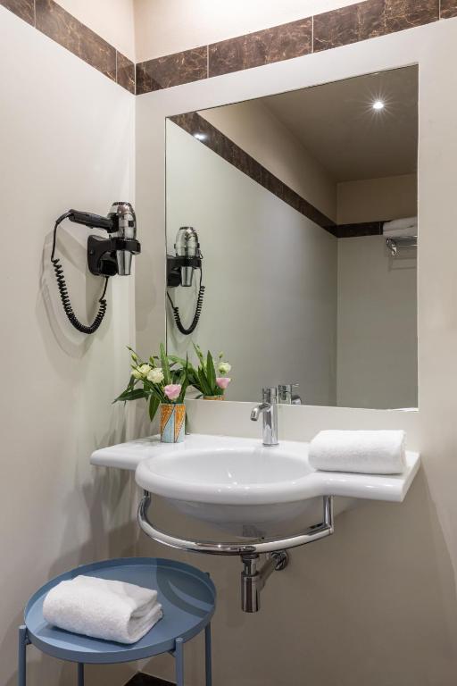 A bathroom at Boutique Hotel Galatea