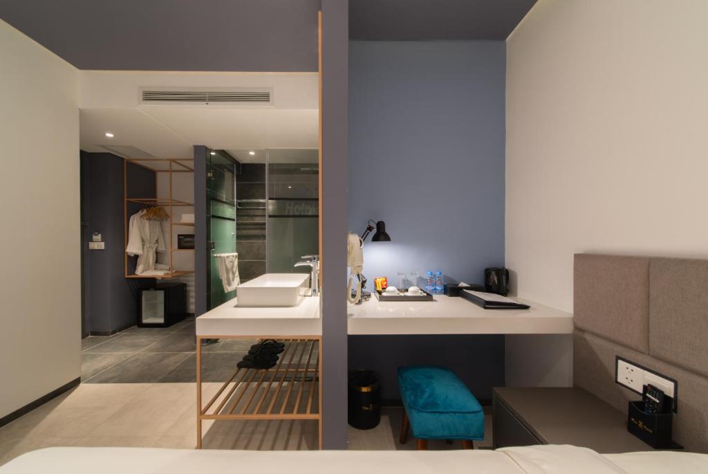 Bố cục The Time Hotel