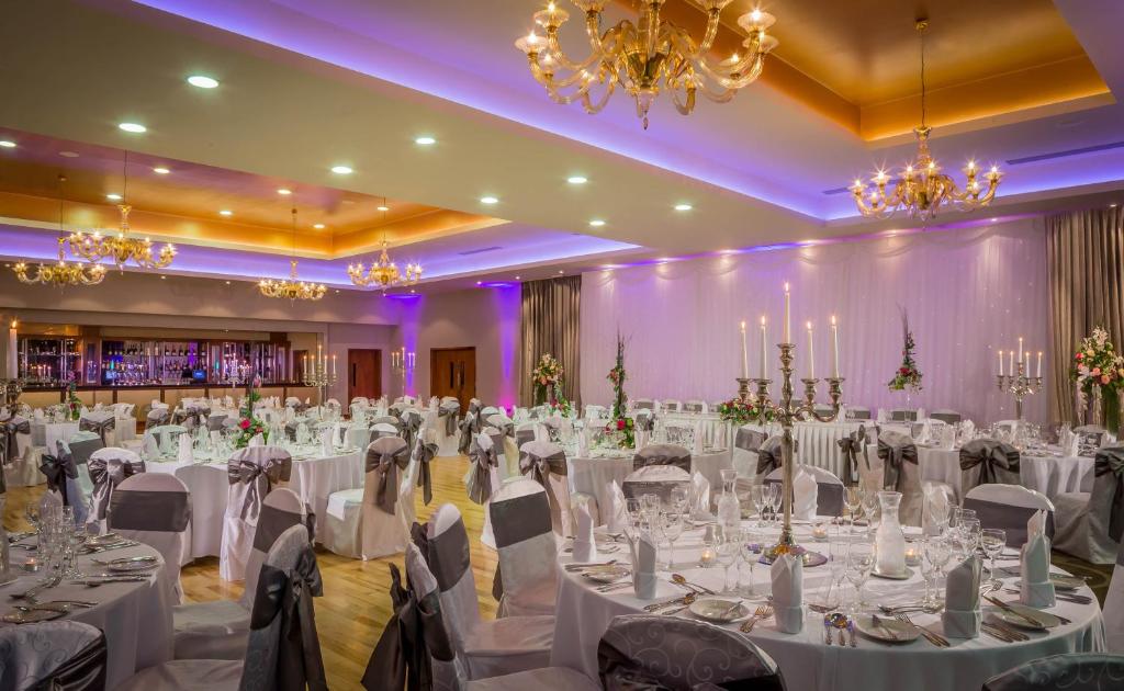 Restaurace v ubytování Loughrea Hotel & Spa
