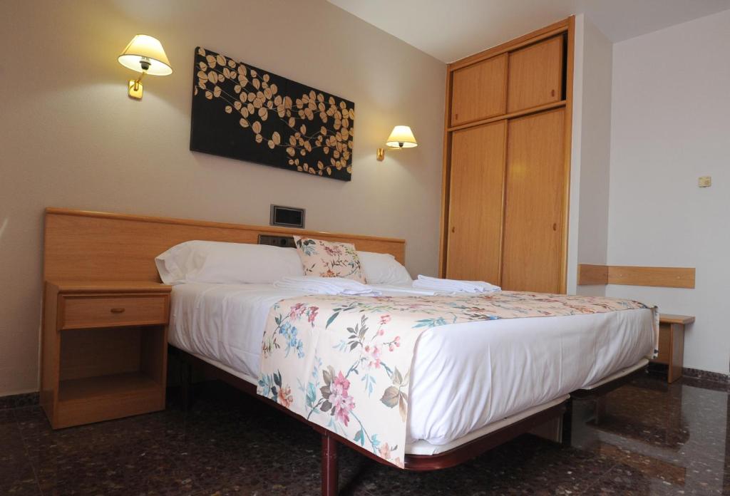 HOTEL MARIA ROSA, Pedrola – Precios 2023 actualizados