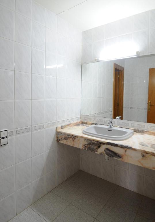 HOTEL MARIA ROSA, Pedrola – Precios actualizados 2023