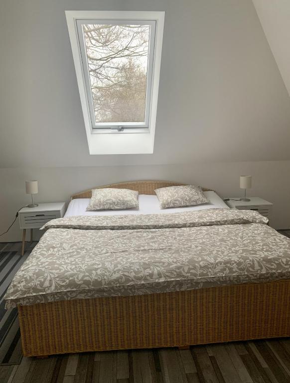 Fotografie z fotogalerie ubytování Apartmán U památného stromu v podkroví v destinaci Česká Lípa