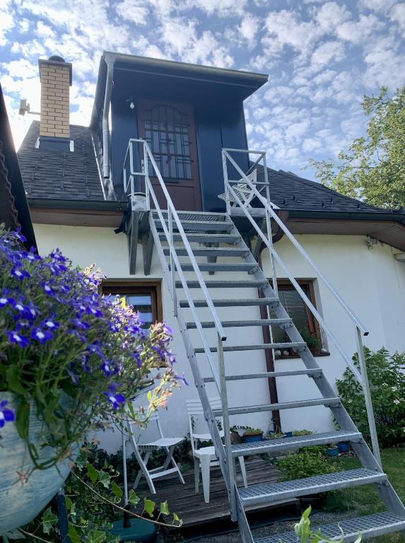 Fotografie z fotogalerie ubytování Apartmán U památného stromu v podkroví v destinaci Česká Lípa