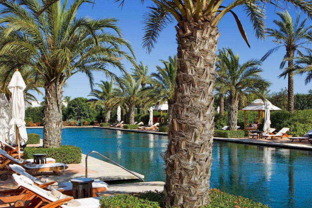 Bazén v ubytování Finca Cortesin Hotel Golf & Spa nebo v jeho okolí