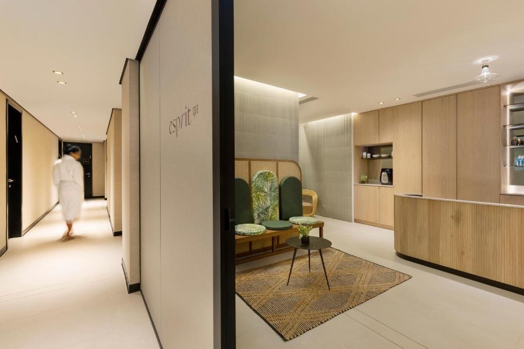 Area soggiorno di Alberto by Isrotel Design
