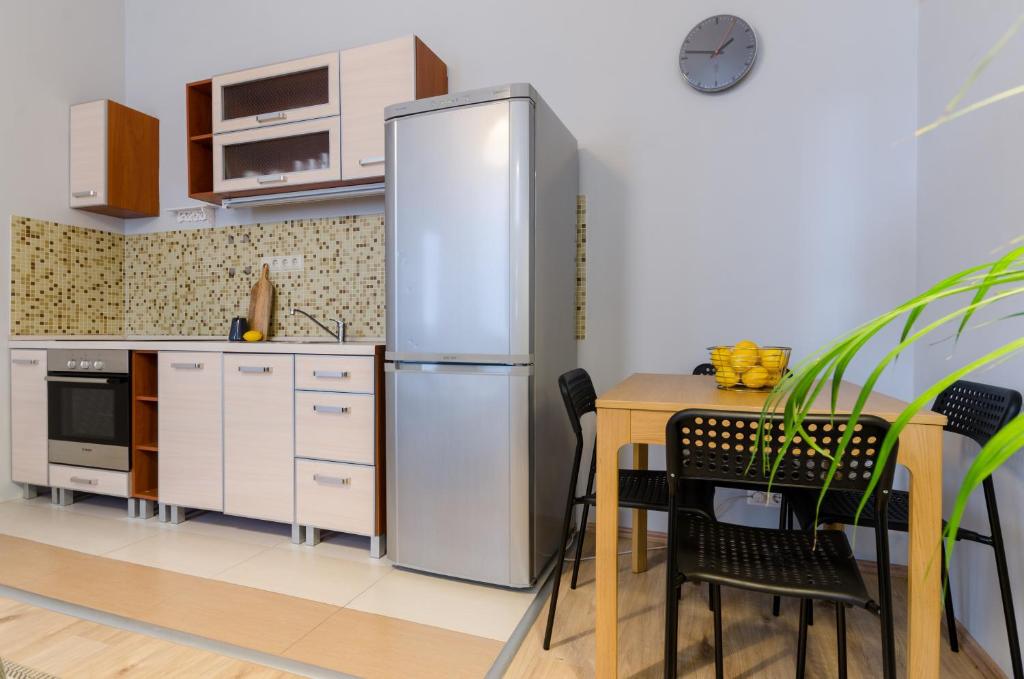 Kuchyňa alebo kuchynka v ubytovaní I30 Studio Apartment In Central Location.