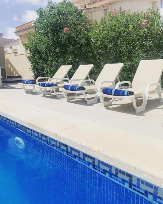 Large 3 Bed Villa Private Pool, Garden, Spacious, Benijófar ...