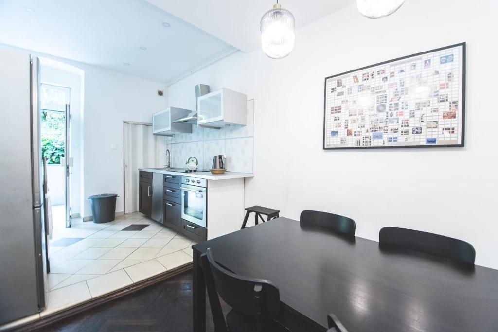 Kuchnia lub aneks kuchenny w obiekcie Zagreb Central Park Apartment with free parking