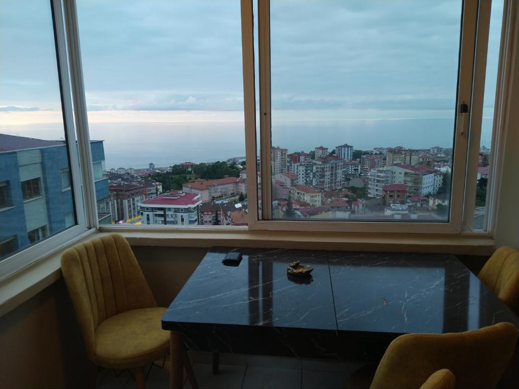 Blue Apartment- air cond (Sea view and 3 bedrooms)