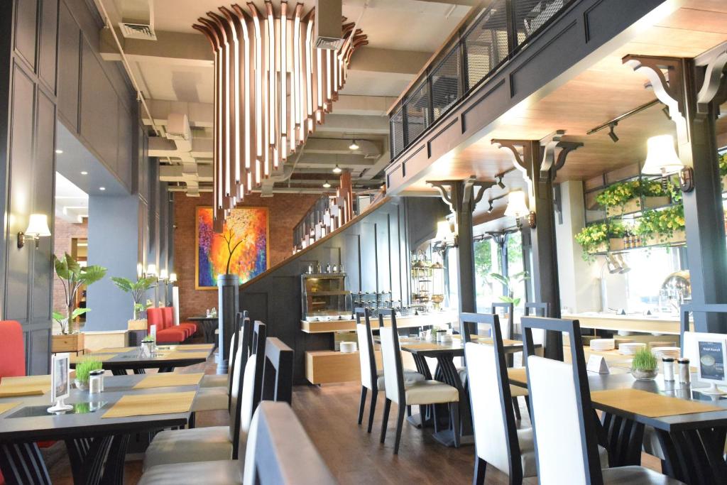 Restaurace v ubytování Grand Zuri BSD City