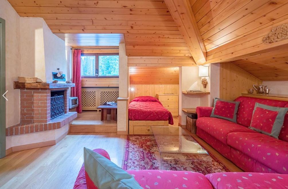 Fotografia z galérie ubytovania Deliziosa mansarda ai piedi della pista 3Tre v destinácii Madonna di Campiglio