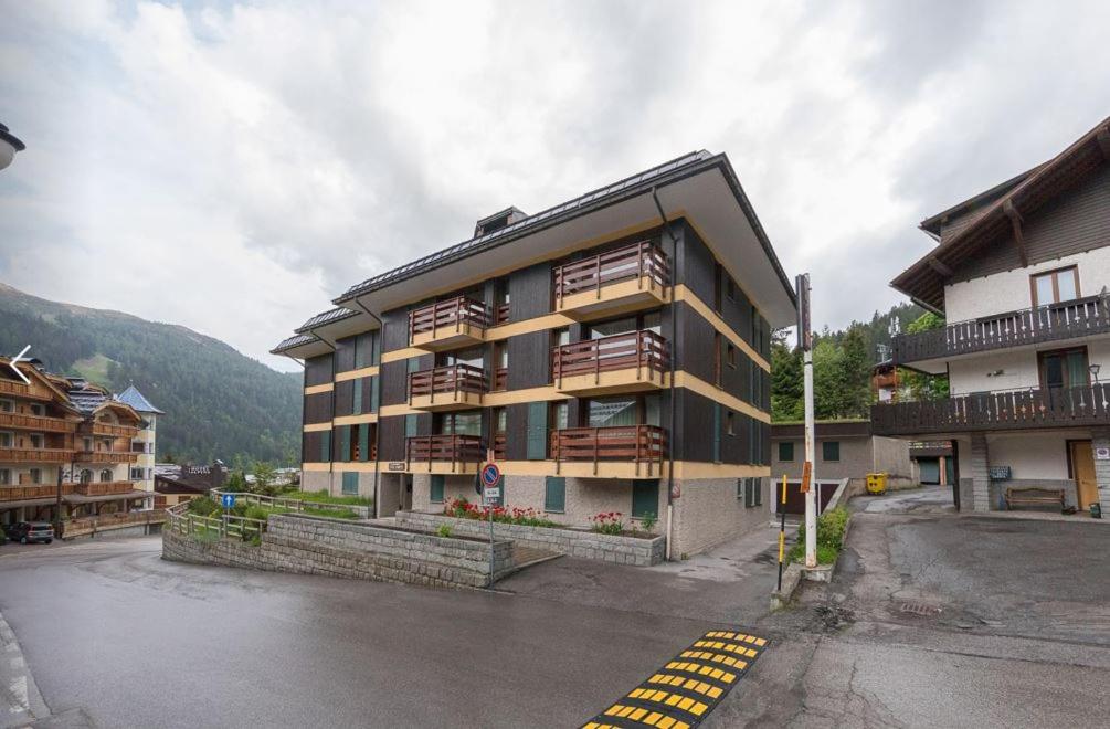 Fotografia z galérie ubytovania Deliziosa mansarda ai piedi della pista 3Tre v destinácii Madonna di Campiglio