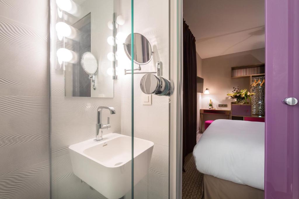 Hôtel La Parizienne - Proche Montparnasse - Resim 19