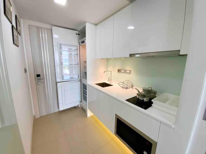 Kuchyň nebo kuchyňský kout v ubytování Sands Condo 48 by ThaiminatorPattaya