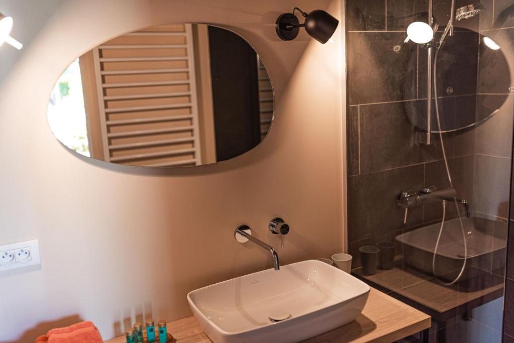 Koupelna v ubytování B&B Maison Lize