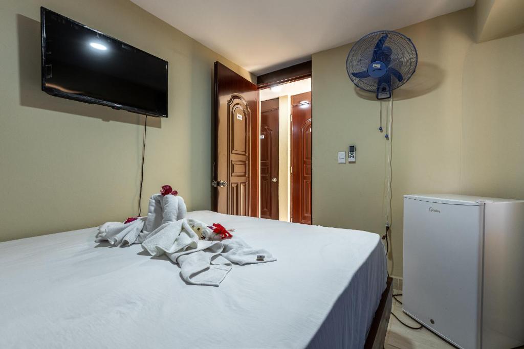 Hotel Turístico Marian - Habitación Queen Con Baño Compartido