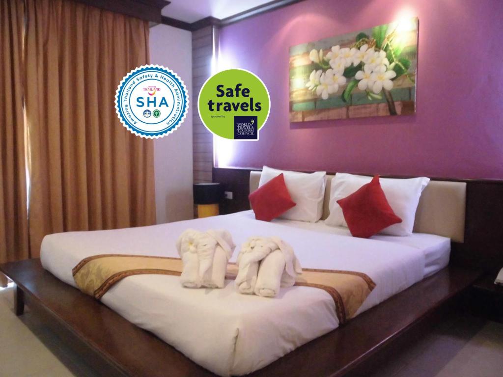 Кровать или кровати в номере The Haleeva Aonang - SHA Certified