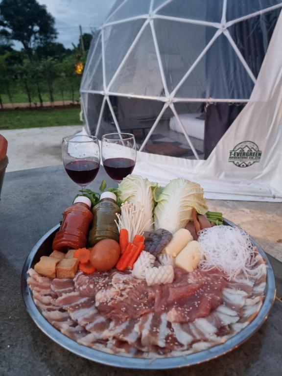 Jídlo v luxury tent nebo okolí