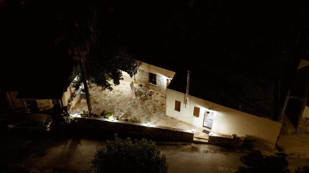 Fotografie z fotogalerie ubytování Nikolas House v destinaci Xirokámbion