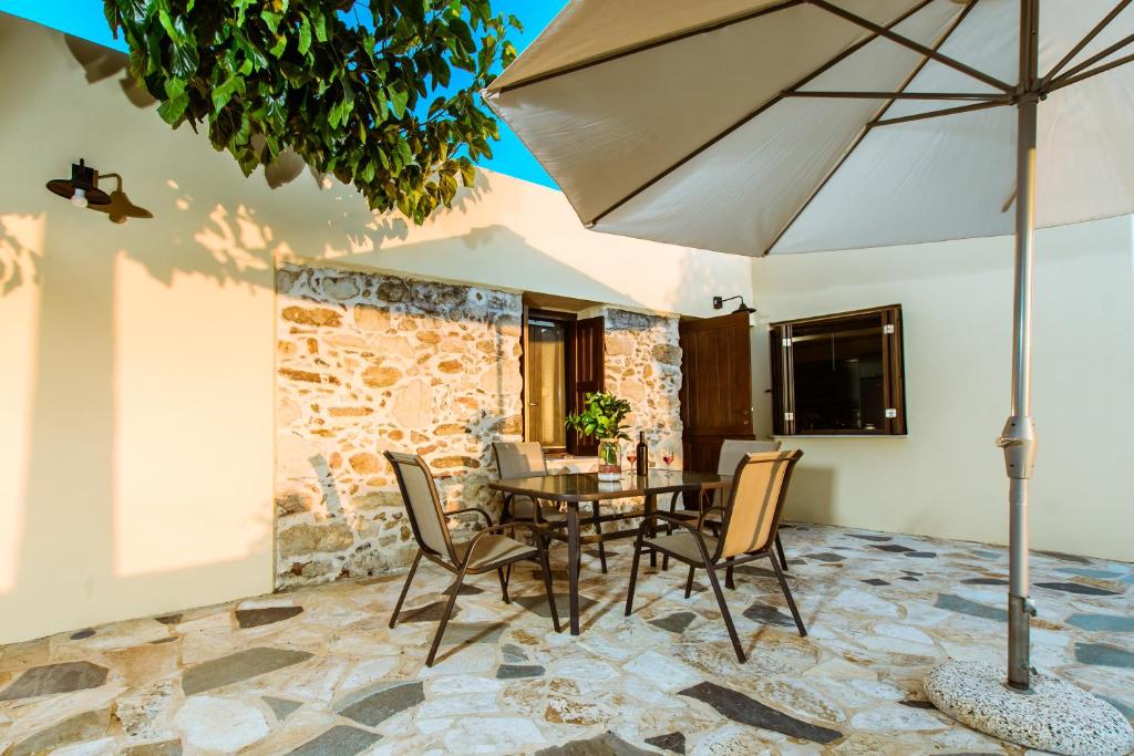 Fotografie z fotogalerie ubytování Nikolas House v destinaci Xirokámbion
