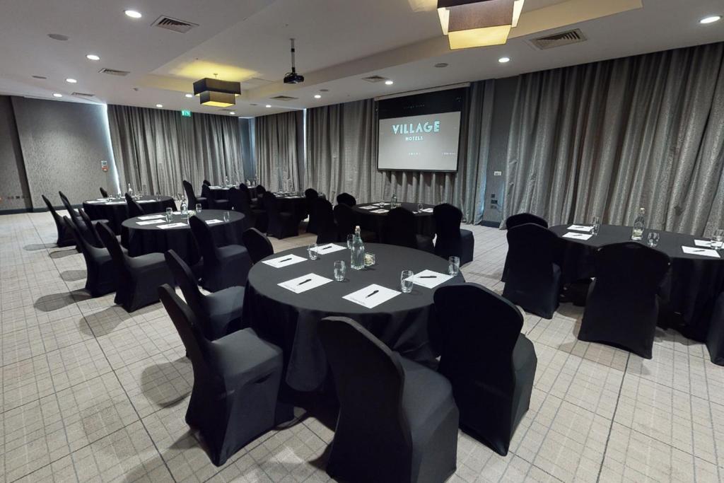 Village Hotel Edinburgh - Resim 41