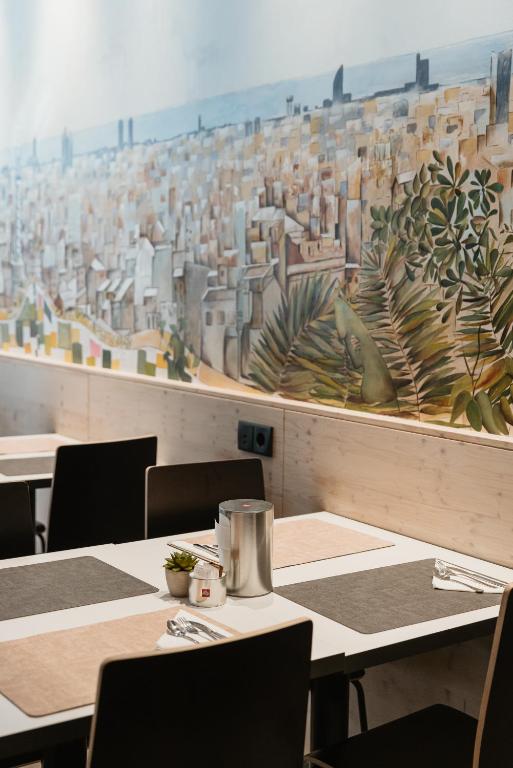 Hotel Travessera - Resim 33