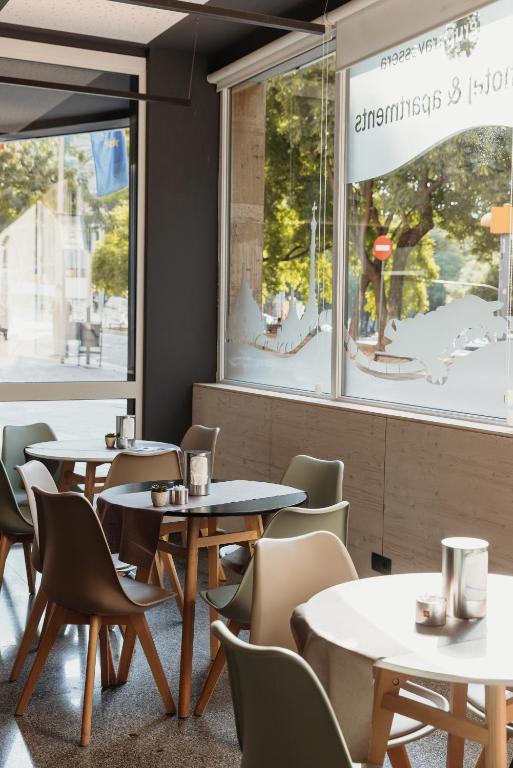 Hotel Travessera - Resim 26