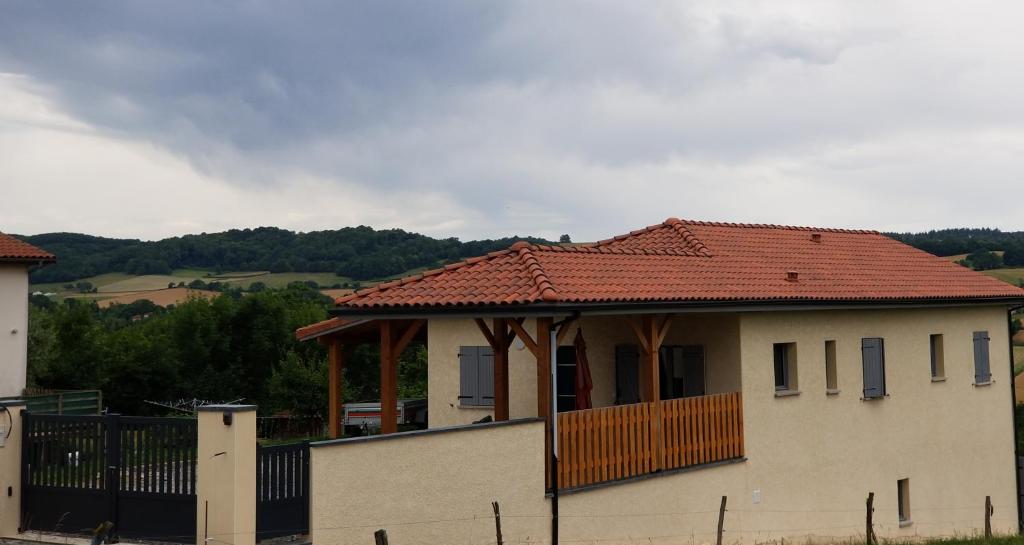 Budova, v ktorej sa dovolenkový dom nachádza