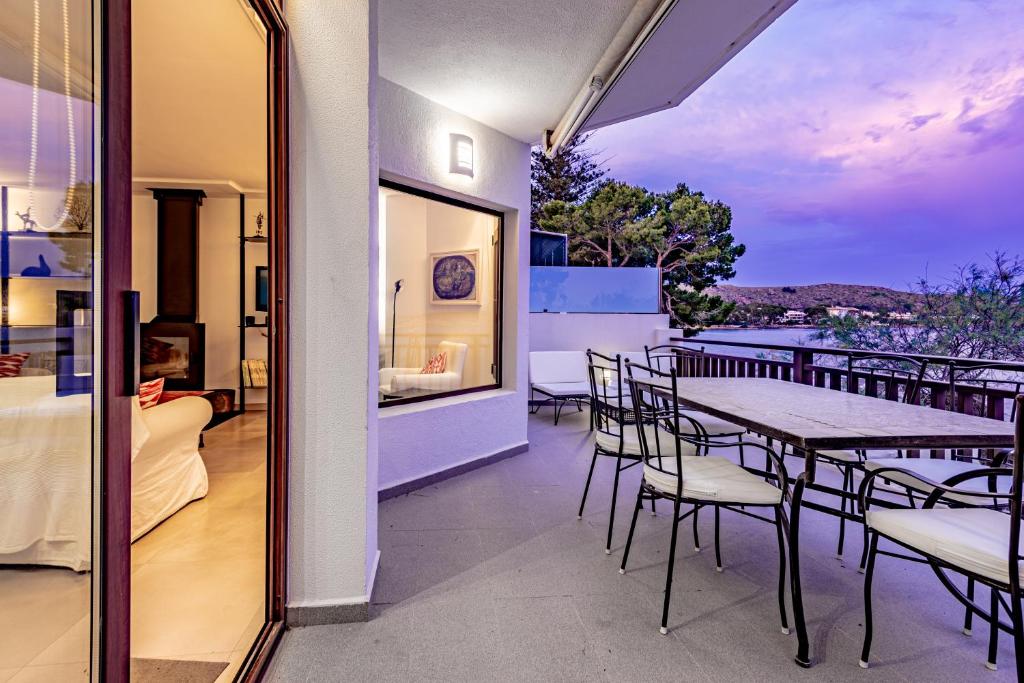 Booking.com: Rafael - Pine walk apartment with stunning views ...