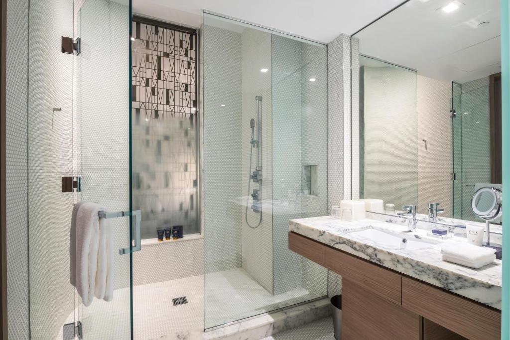 Koupelna v ubytování Suites at SLS Lux Brickell managed by CE