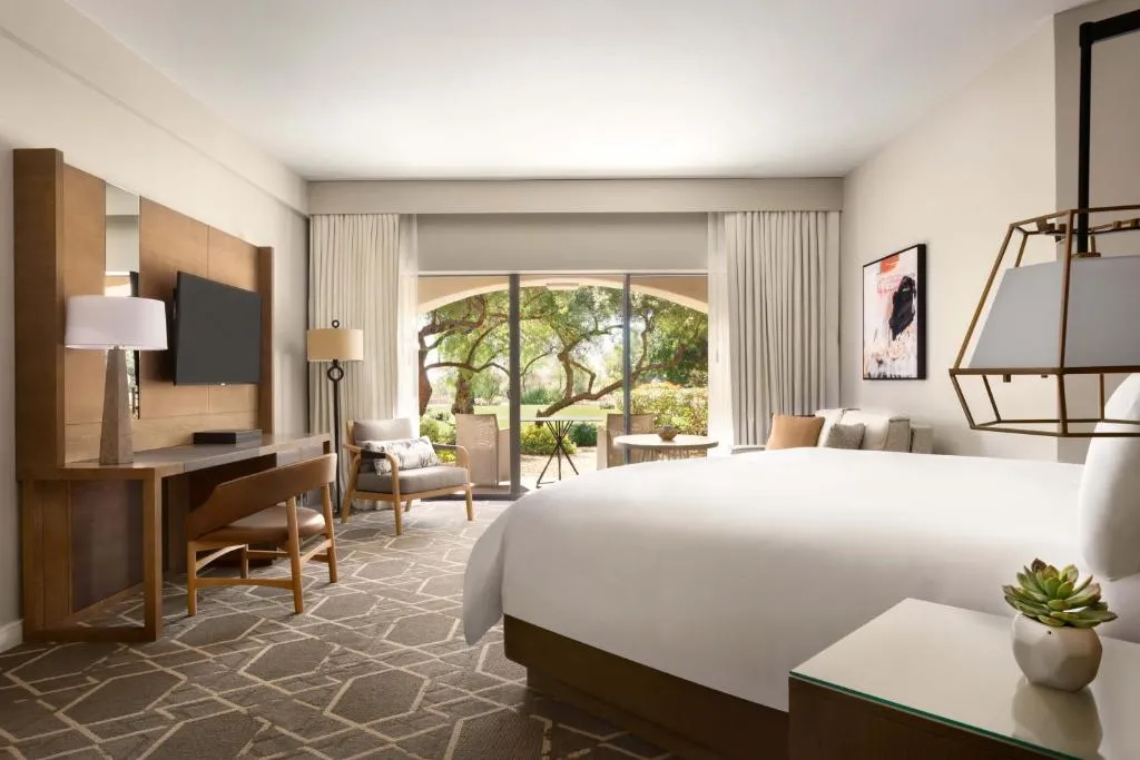 Deluxe King Room with Patio or Balcony and Pool View