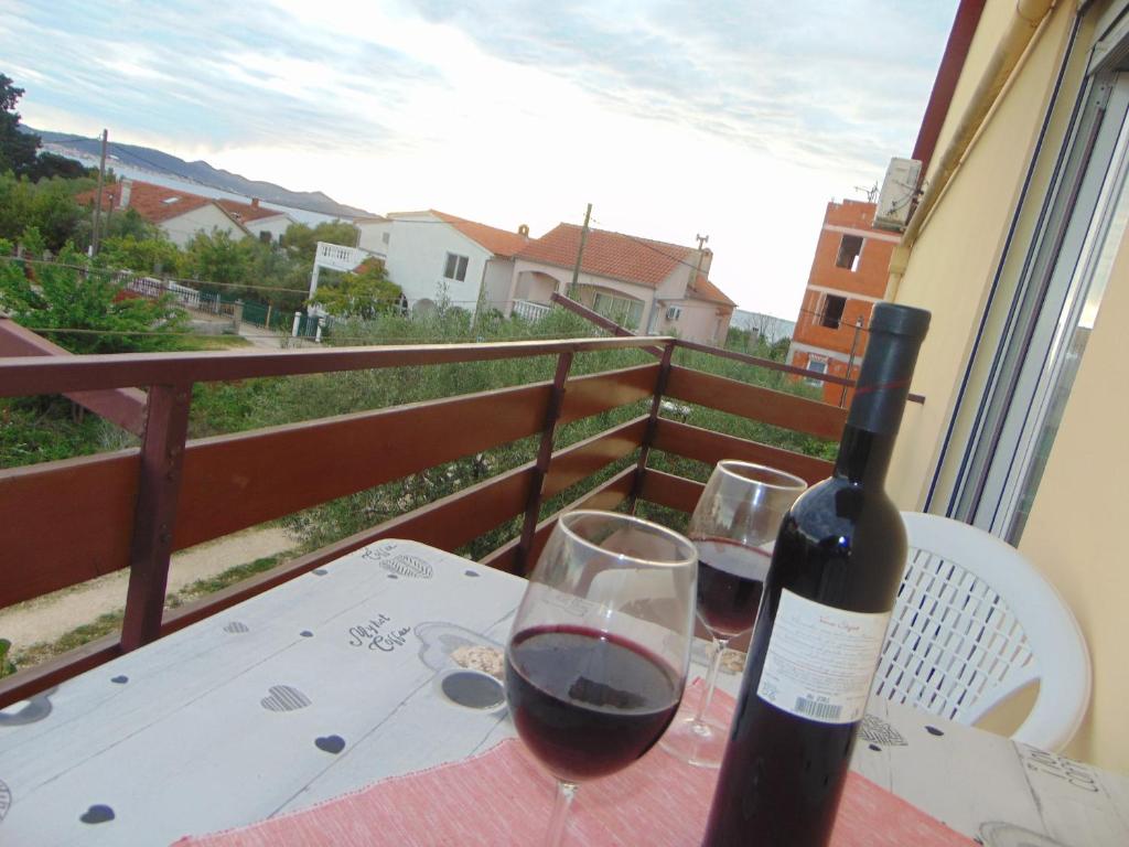 Balkon lub taras w obiekcie Studio Bibinje 5786b