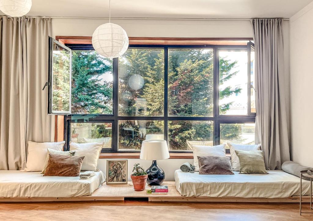 Central Loft with free parking