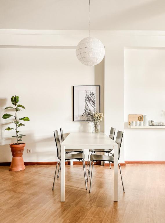 Central Loft with free parking - 12