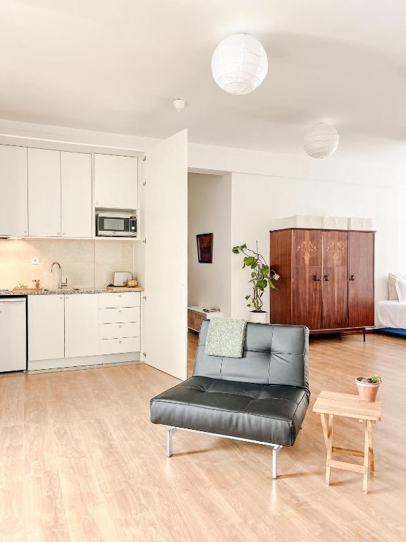 Central Loft with free parking - 10